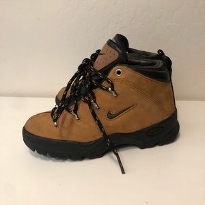 Vintage Nike ACG Kids Hiking Boots